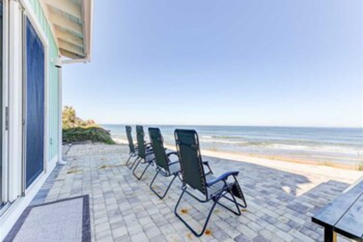 Romantic Beach House as Seen on Hgtv, 3 Bedrooms, Sleeps 6 in Flagler Beach, FL