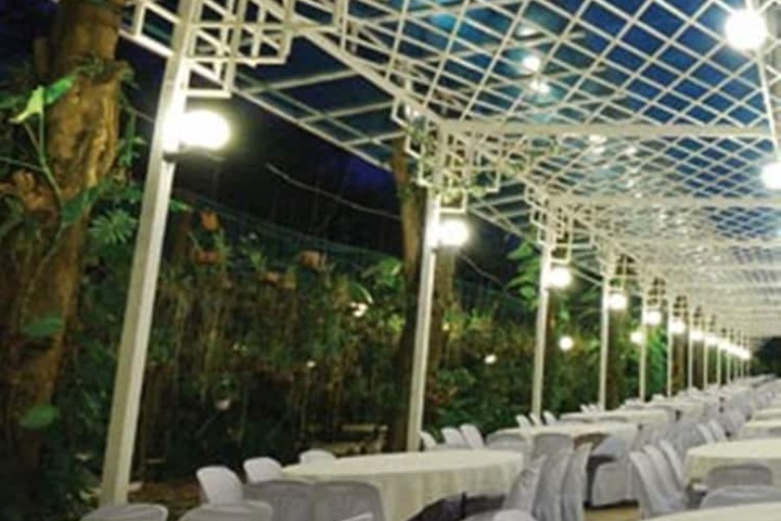 Dining Photos