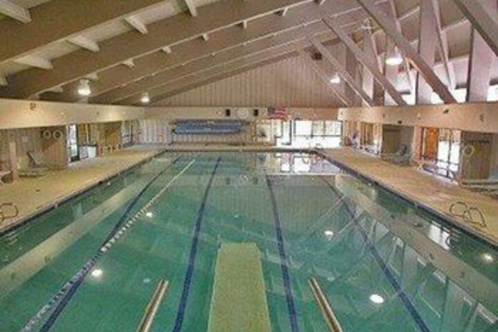 Pool 23 of 33