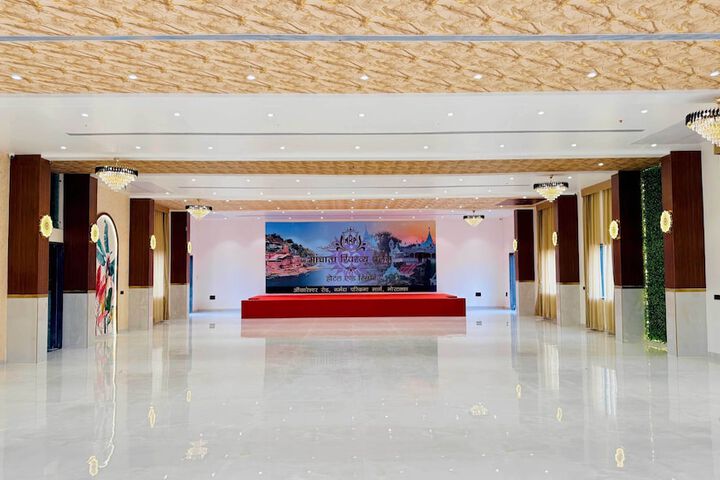 Ballroom/Hall 154 of 176