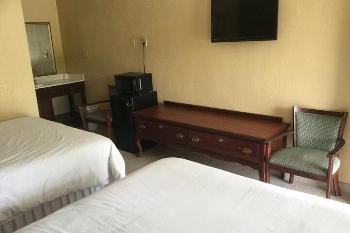 Room 13 of 34