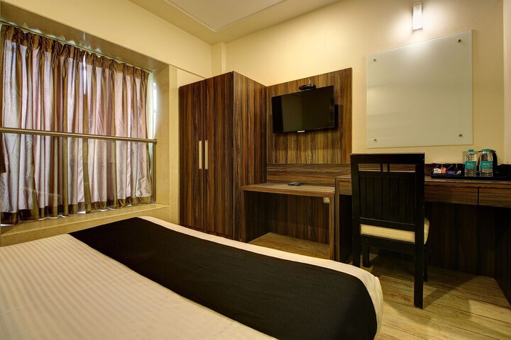 Room 5 of 36