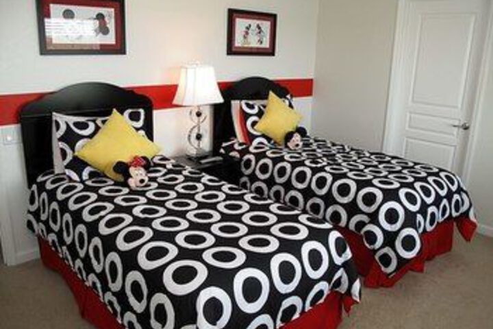 Room 2 of 16