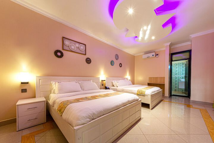 Room 12 of 69