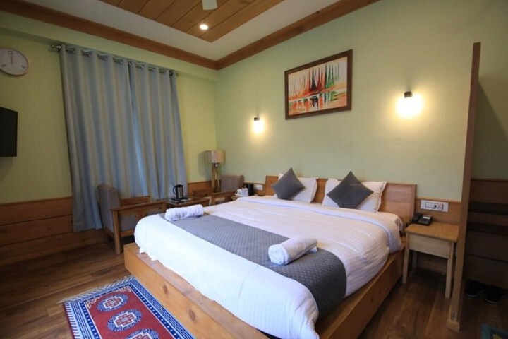 Room 3 of 24