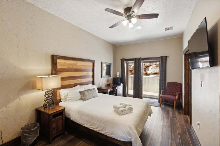 Room 54 of 225