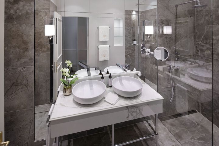 Bathroom Interior Photo