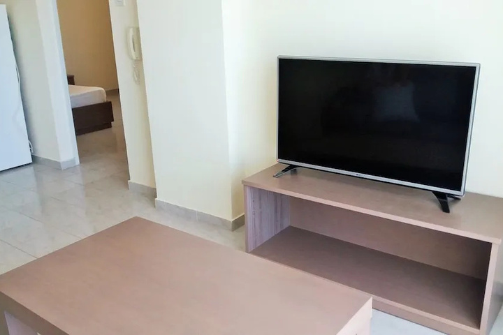Room 5 of 12