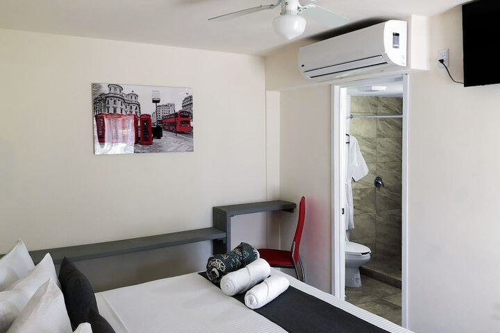 Room 7 of 62