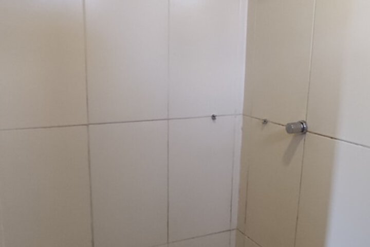 Room 10 of 12