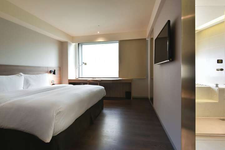 Room 15 of 39