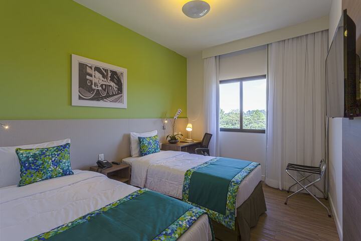 Room 7 of 40