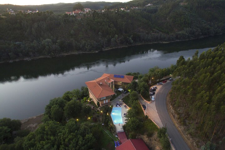 Hotel 74 of 79