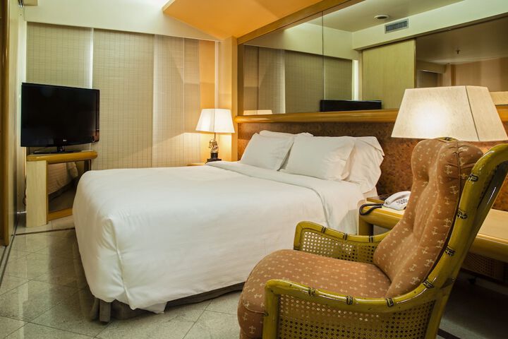 Room 5 of 41