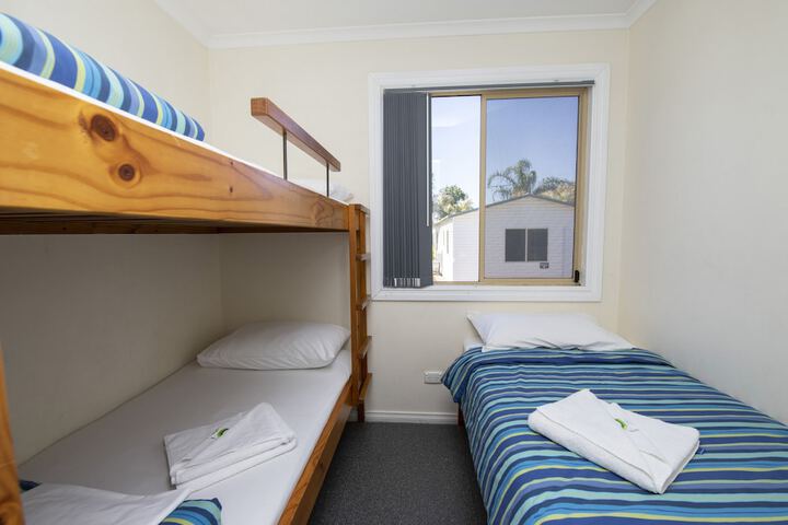 Room 12 of 145