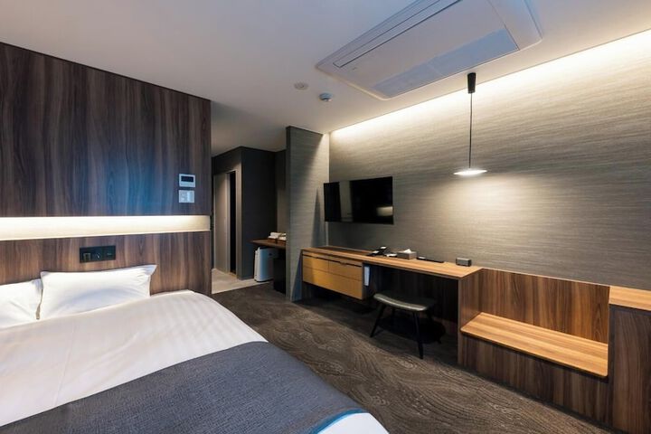 Room 19 of 52