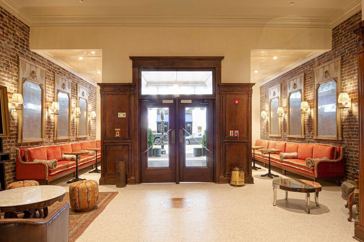 Hotel Cleo Knoxville Downtown, a Tribute Portfolio Hotel