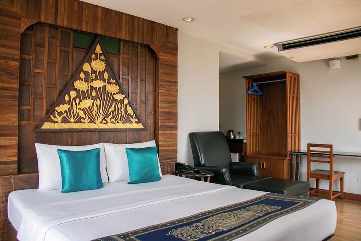 Room 20 of 157