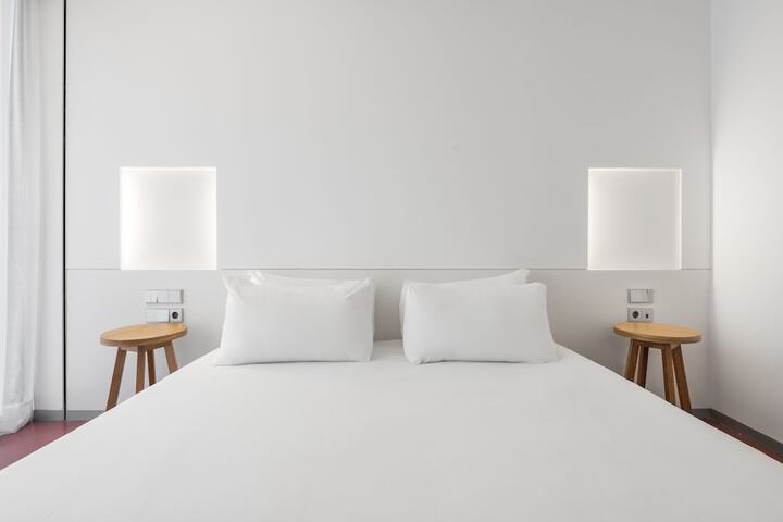 Room 16 of 30
