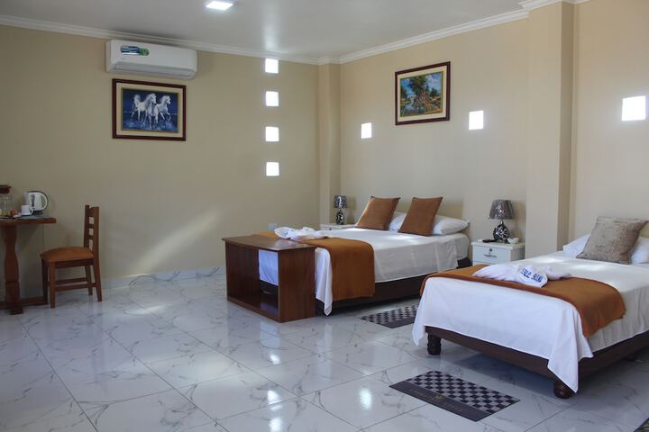 Room 13 of 38