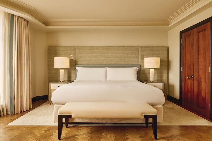 Room 42 of 126