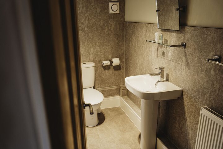 Room 17 of 35