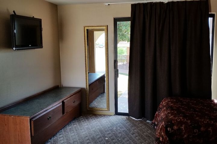 Room 15 of 47