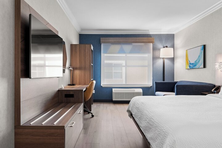 Room 9 of 85