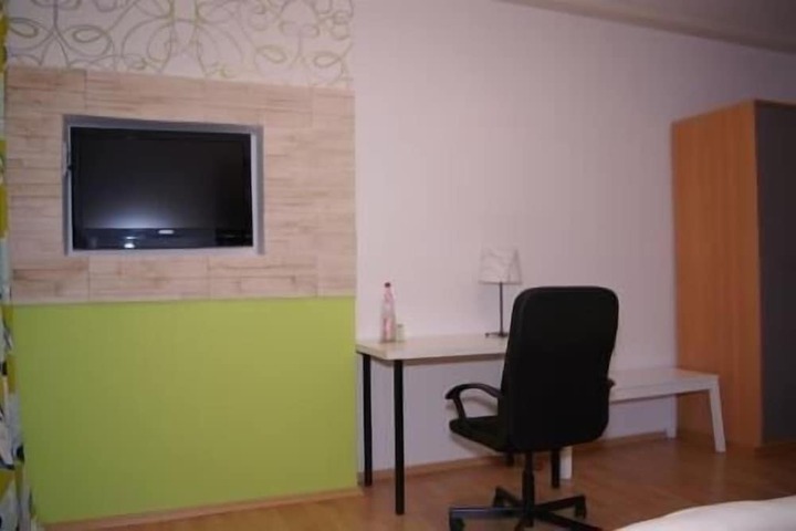 Room 19 of 26