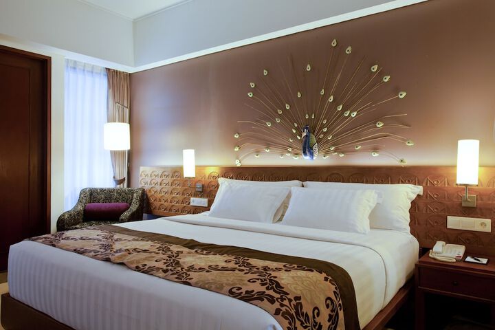 Room 9 of 48