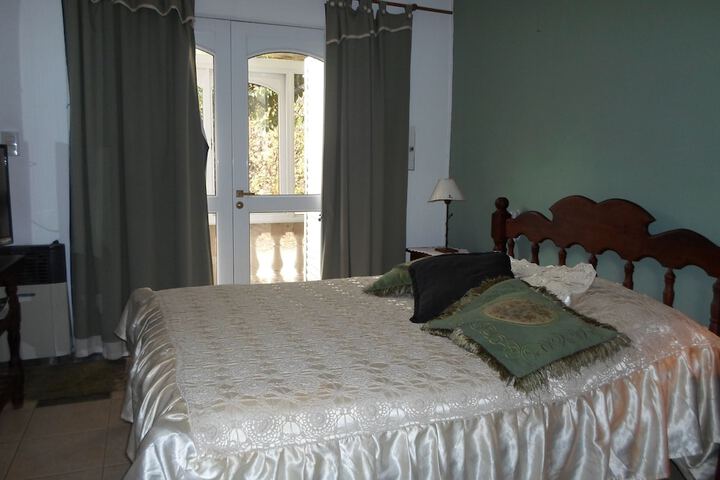 Room 8 of 126