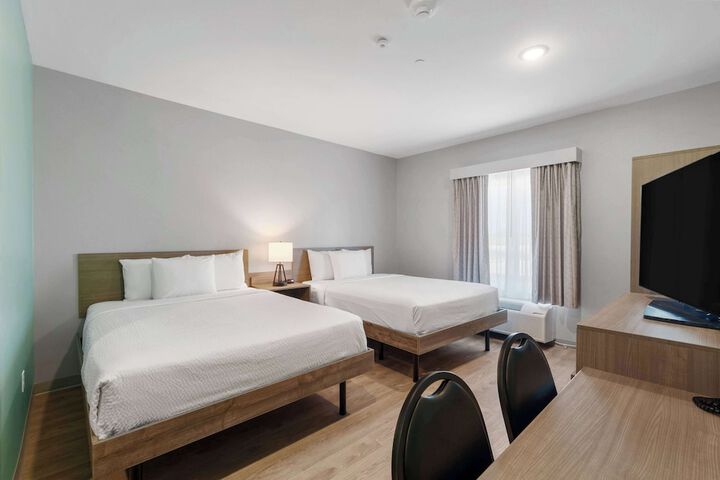 Room 4 of 25