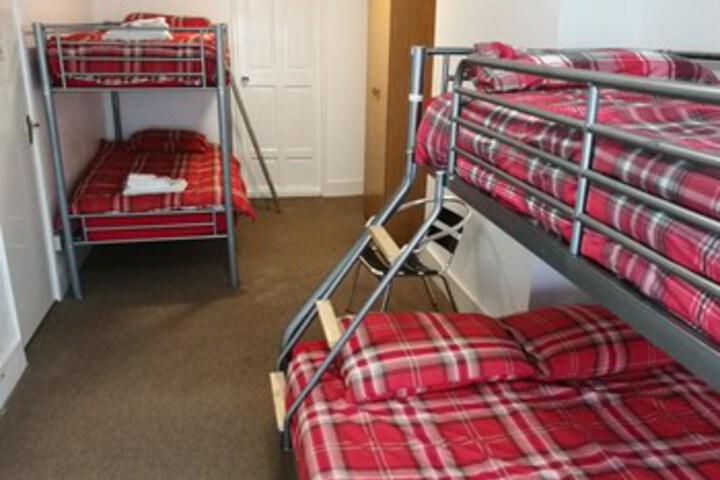 Room 52 of 76