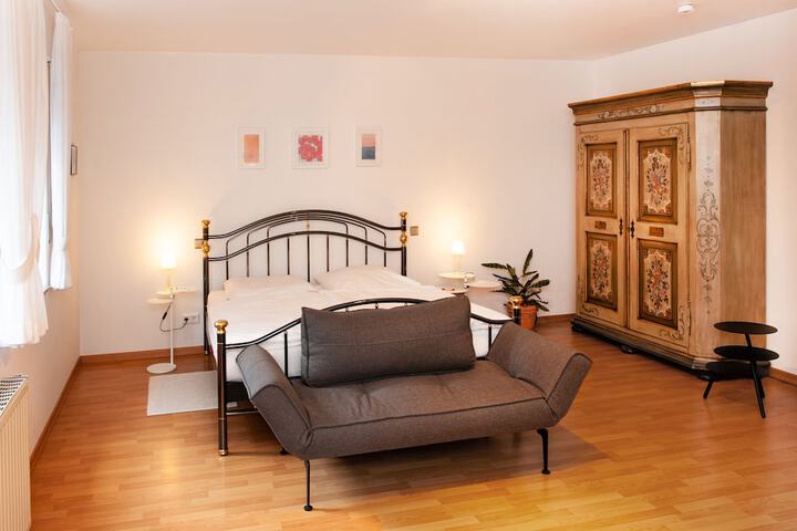 Room 4 of 42