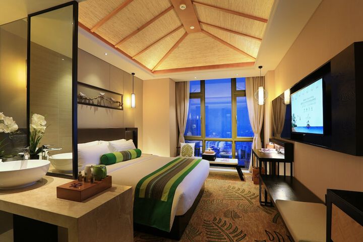 Room 12 of 27