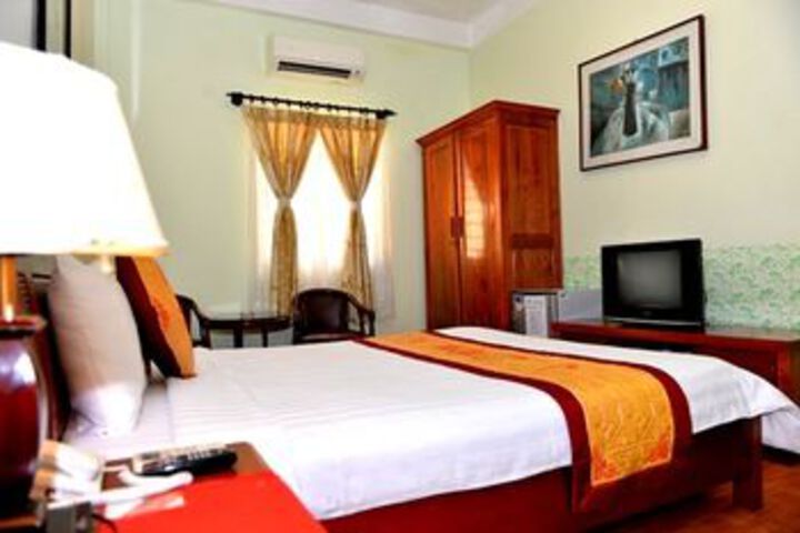 Room 9 of 22
