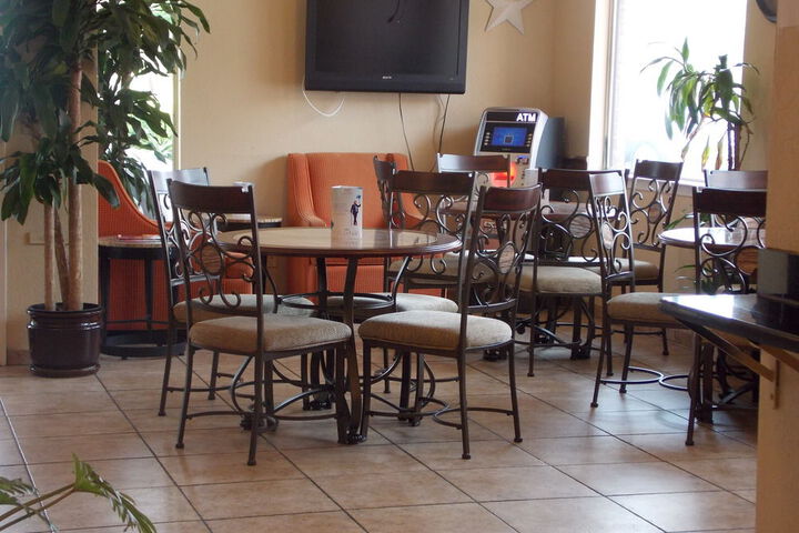 Breakfast/Coffee Service 27 of 128