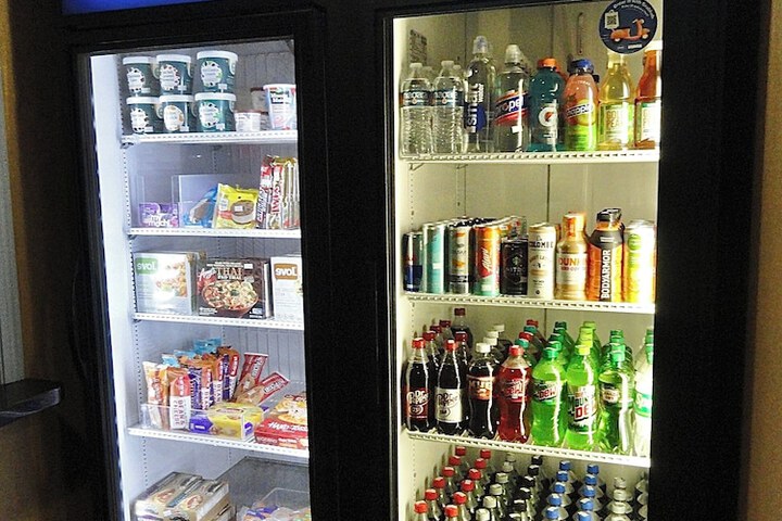 Snack bar
