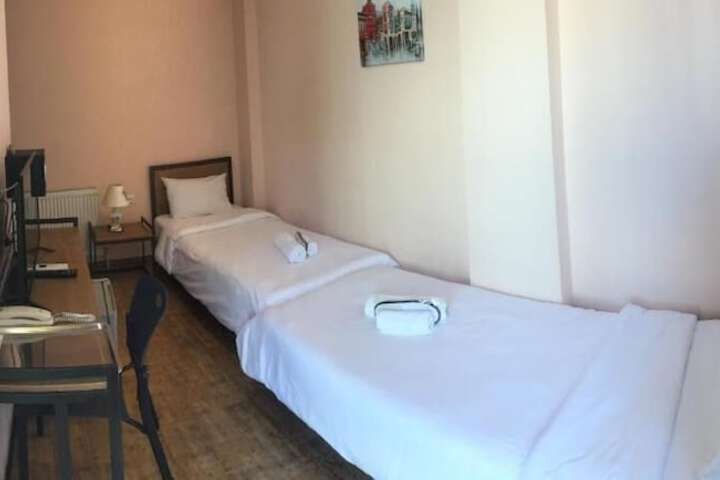 Room 19 of 48