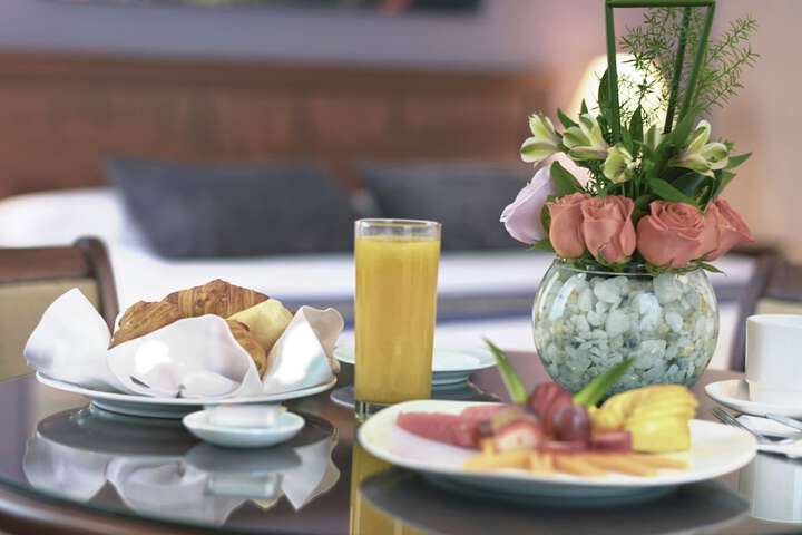 Breakfast/Coffee Service 81 of 98