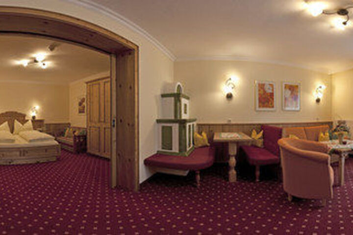 Room 35 of 44