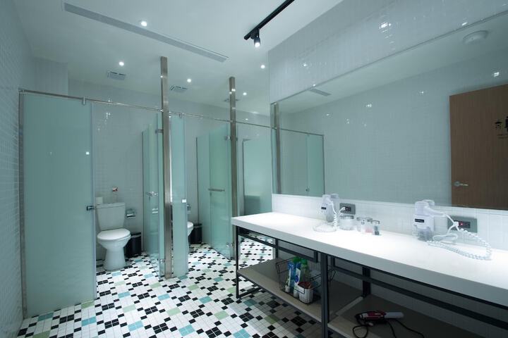 Clean Restrooms