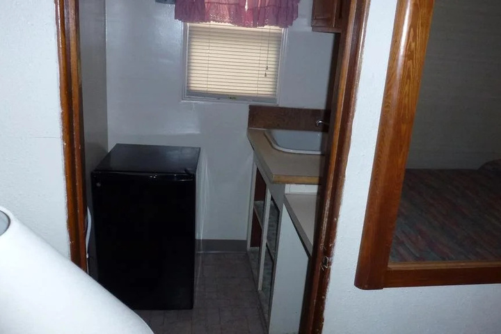 Room 12 of 13