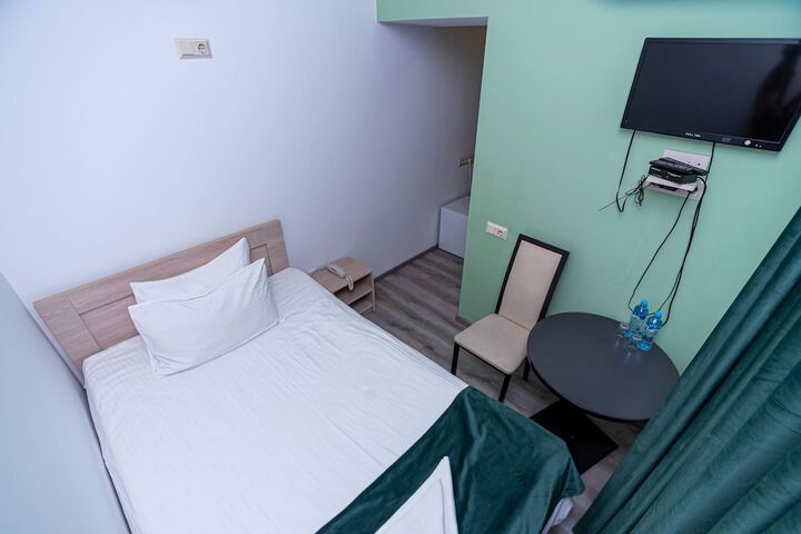 Room 38 of 134