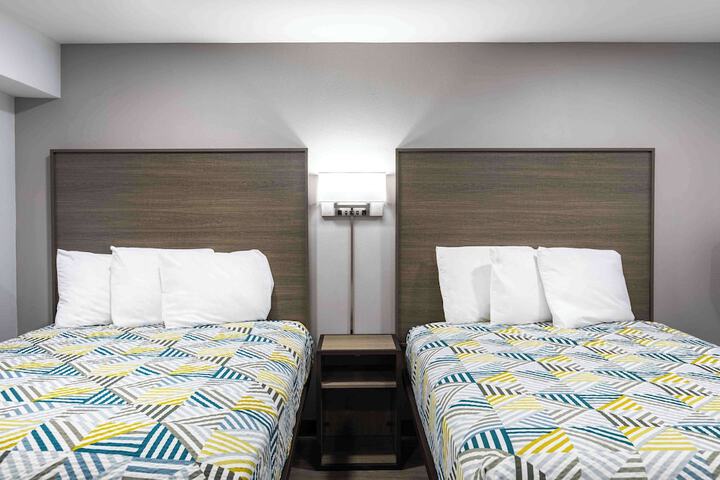 Room 8 of 19