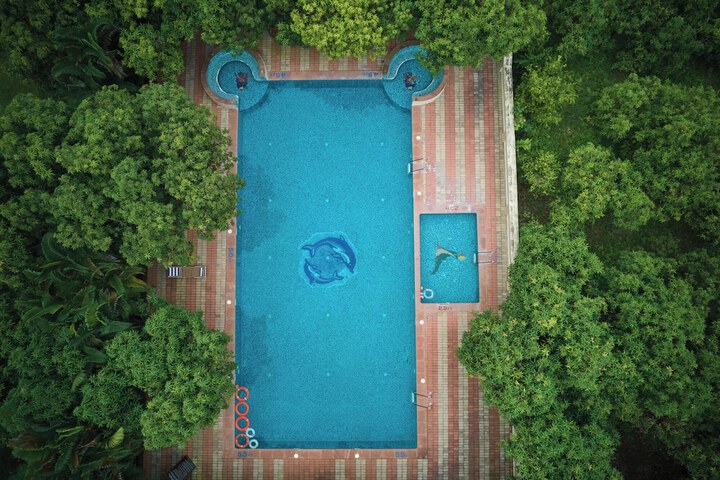 Pool 25 of 49