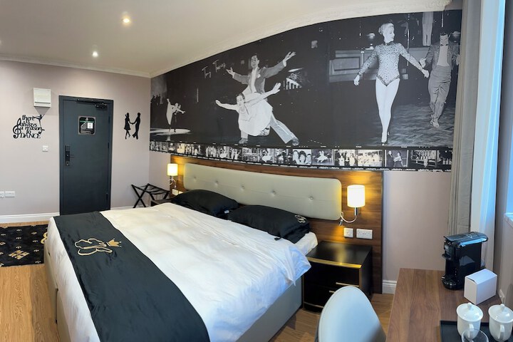 Room 30 of 117