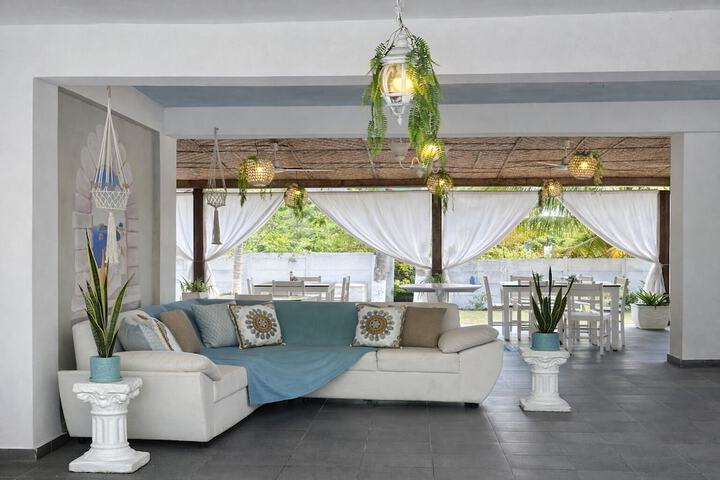 Lobby sitting area