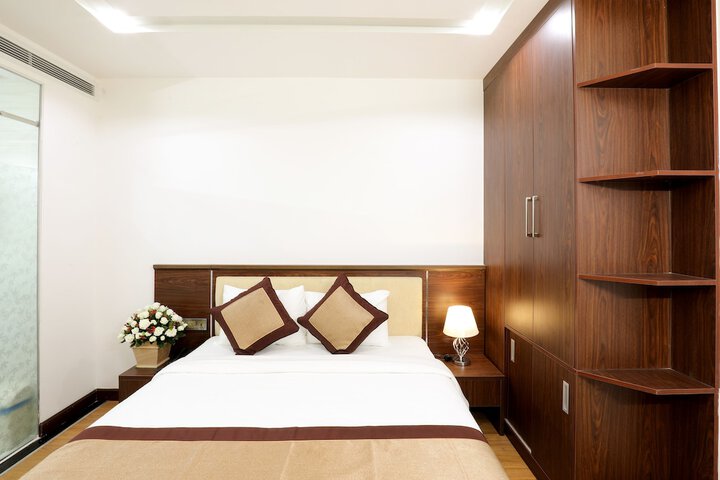 Room 8 of 64