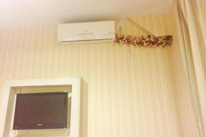 Room 3 of 15